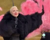 Lady Gaga toca piano e homenageia Édith Piaf na abertura das Olimpíadas