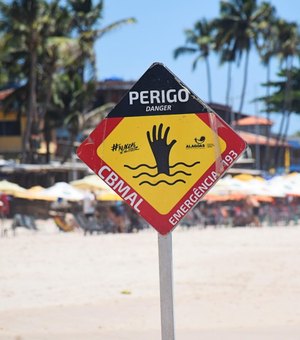 Turista de São Paulo é resgatado após se afogar na Praia da Sereia, em Maceió