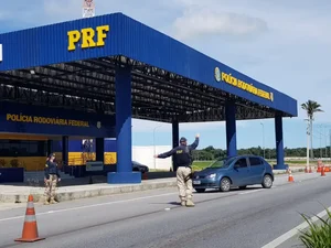 PRF apreende diversas mercadorias sem nota fiscal em São Miguel dos Campos