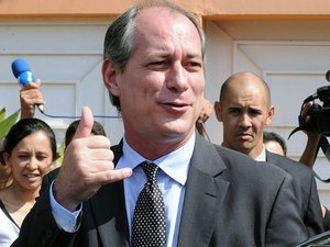 'Prefiro mil vezes um cara como Bolsonaro a um farsante como Doria', diz Ciro Gomes; prefeito rebate