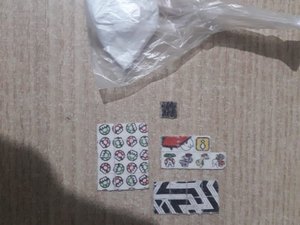 Jovem de 23 anos é preso com cocaína e LSD no Benedito Bentes