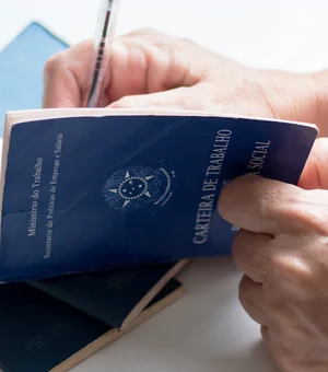 Taxa de desemprego fica em 5,6% em 2025, menor patamar da série histórica