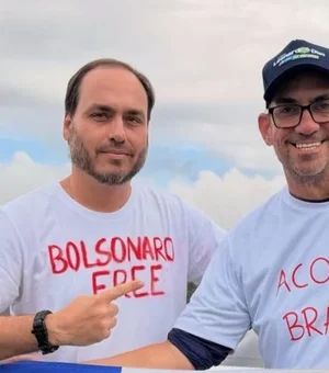 'Se Bolsonaro pudesse falar, tenho certeza que seria o voto dele”, diz Carlos ao declarar apoio a Leonardo Dias