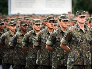 Lei que reestrutura a carreira militar é publicada no Diário Oficial