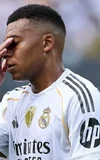 PSG não perdoa lambanças, nocauteia Real de Mbappé em 23min e vai à final