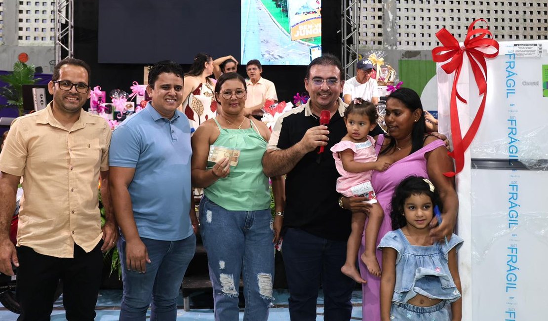 Bingo em homenagem ao Dia das Mães reúne famílias e distribui prêmios em Junqueiro