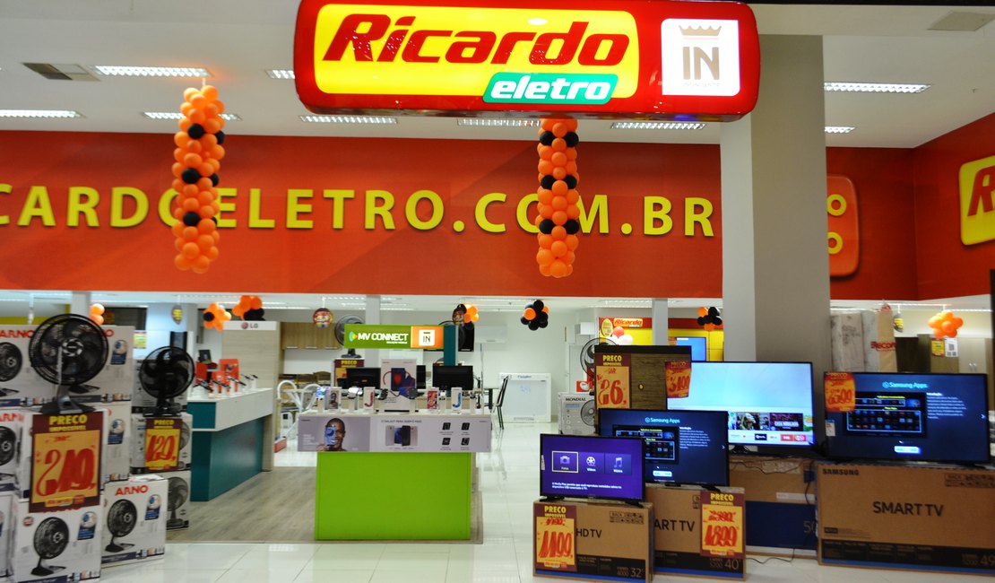 Rede Ricardo Eletro fecha 13 lojas em definitivo em Alagoas