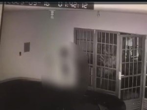 [Vídeo] Preso suspeito de arrombar e furtar residência no bairro da Pajuçara