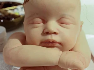 Mulher leva bebê reborn “com gripe” para UPA, que nega atendimento