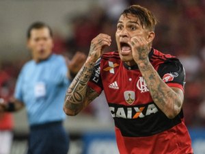 Fifa suspende atacante peruano por um ano; defesa de Guerrero irá recorrer 