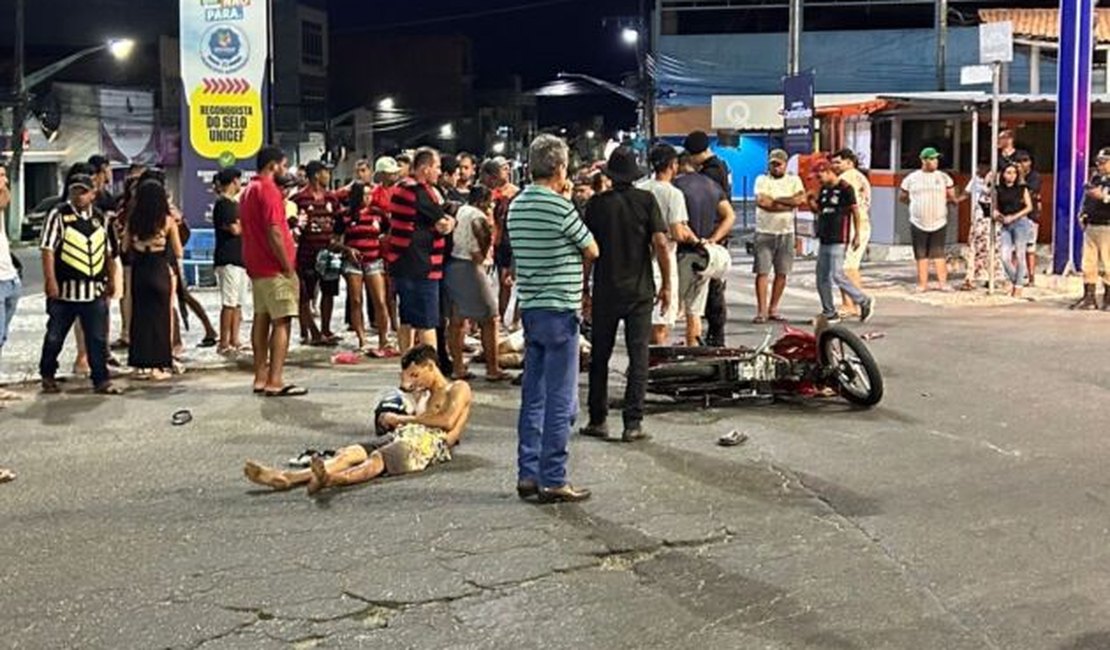 Motociclista com sinais de embriaguez avança sinal, provoca colisão e fica gravemente ferido em Delmiro