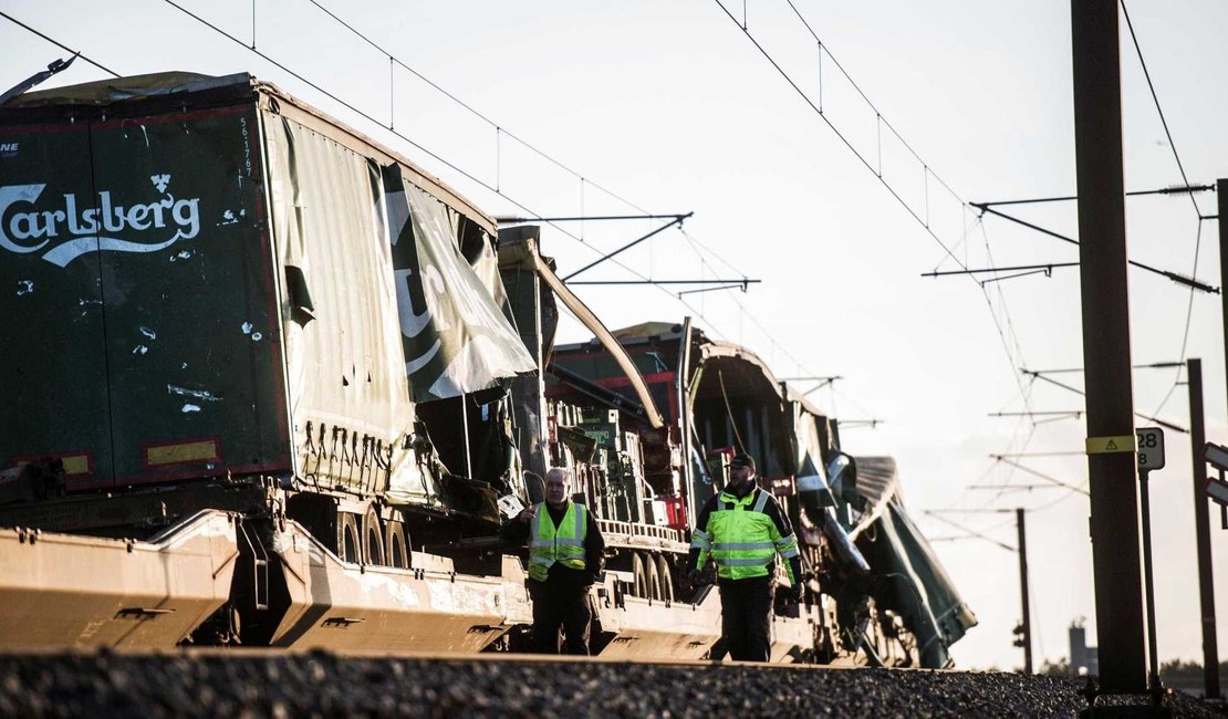 Acidente entre trens deixa 6 mortos e 16 feridos na Dinamarca 