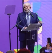 Lula abre conferência e sanciona ampliação da licença-maternidade