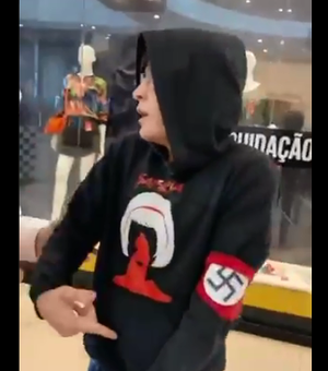 [Vídeo] Nazista com braçadeira de suástica é expulso de shopping em PE