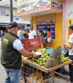 Ambulantes cadastrados de Arapiraca são orientados pela Visa