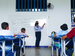 Prefeitura abre PSS para 576 vagas em 15 cargos na Educação