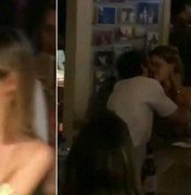 Chay Suede e Laura Neiva são flagrados aos beijos em Noronha