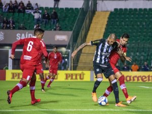 CRB empata com Figueirense e segue sonhando com G4