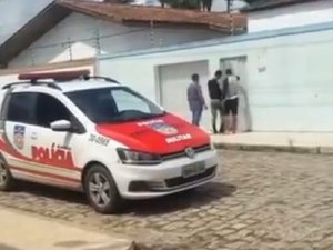 Polícia investiga suposto sequestro e descobre que vítima tinha chave do cativeiro