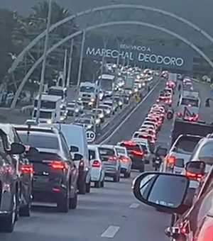 Blitz da Lei Seca provoca congestionamento de mais de cinco quilômetros