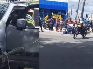Motorista de caminhão avança sinal vermelho e provoca acidente com carro e moto