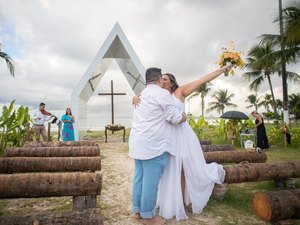 Turistas de SP percorrem mais de 2.500 km para casar na Capelinha de Jaraguá