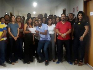 Escrivães e policiais civis reivindicam presença de delegados em procedimentos na DHC