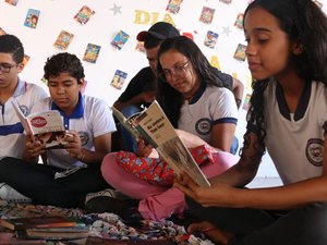 Escola estadual realiza Dia D e incentiva paixão pela leitura em Arapiraca