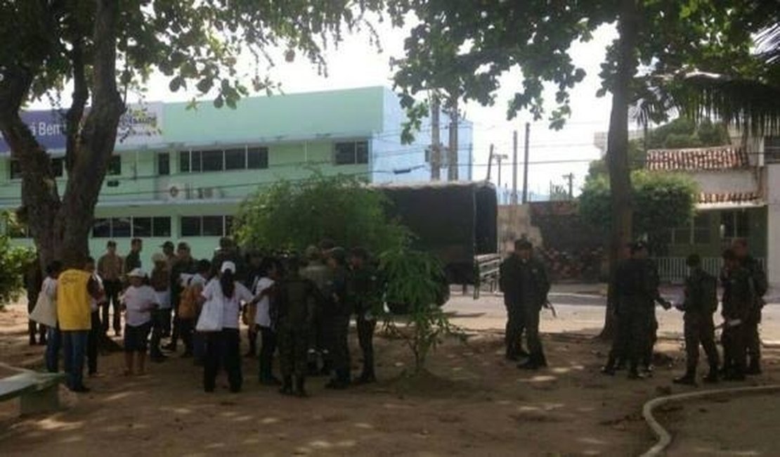 PM participa de mutirão contra o Aedes Aegypti