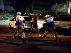 Lei Seca autua mais de 30 motoristas e flagra outros 11 inabilitados