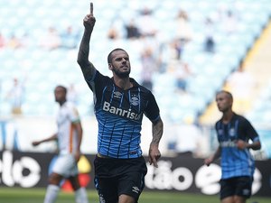 Santos e Flamengo vacilam, Palmeiras perto do título e Figueirense rebaixado