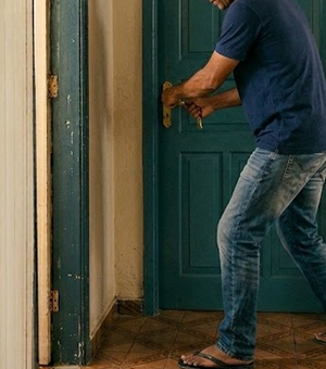 Homem invade quarto e tenta estuprar mulher enquanto o marido dormia no carro em Paripueira