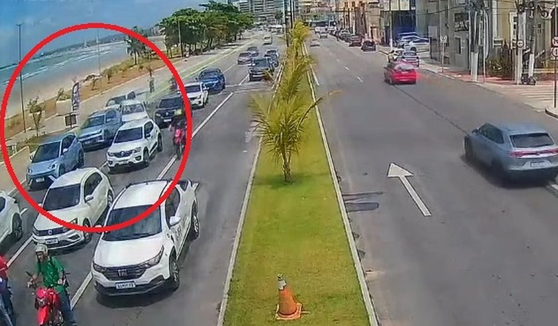 Caminhonete provoca acidente com diversos veículos no Jaraguá