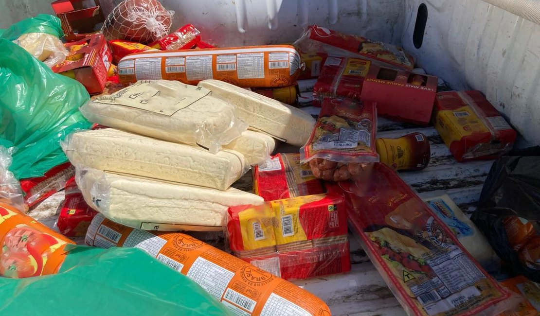 Vigilância Sanitária apreende 175 kg de alimentos estragados no Jacintinho