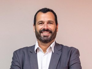 Sem mandato, Fernando Hollanda ganha cargo secundário no governo de Paulo Dantas