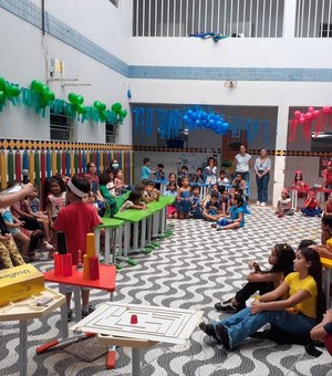 Escola municipal aborda tema ''Reutilize, Recicle e Reduza'' na 1ª Gincana do Estudante