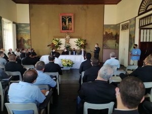 Novo bispo de Penedo: Clero Diocesano se reuniu na cúria para saudar e dar as boas-vindas