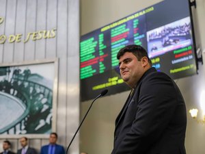 Henrique Chicão é acusado de usar hospital em Coruripe como moeda de troca por apoio eleitoral