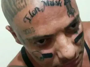 Influenciador de BH tatua nome de Elon Musk na testa para tentar ir a Marte