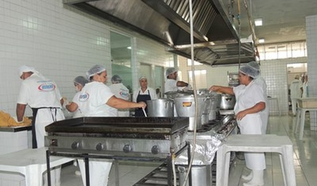 Ufal apresenta o que acontece por trás do balcão do RU