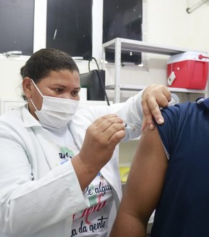Japaratinga inicia vacinação para pessoas de 35 anos
