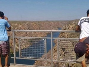 Turistas de SP são furtados em ponte entre Delmiro Gouveia e Paulo Afonso