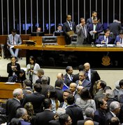 Congresso aprova LDO com controle sobre incentivo fiscal, mas admite reajuste a servidor