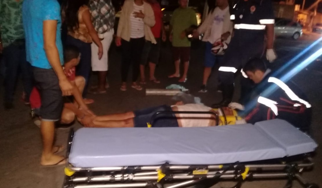 Cinquentinha colide em ônibus e homem fica ferido em Arapiraca