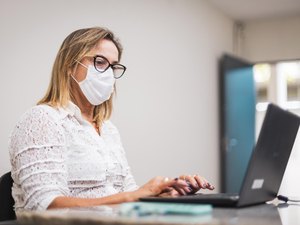 Conecta Professor: servidores da rede estadual já podem solicitar benefício