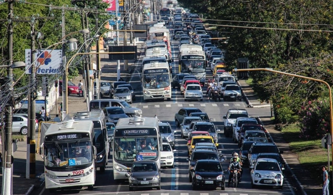 Levantamento aponta Maceió como a pior cidade para dirigir no Brasil