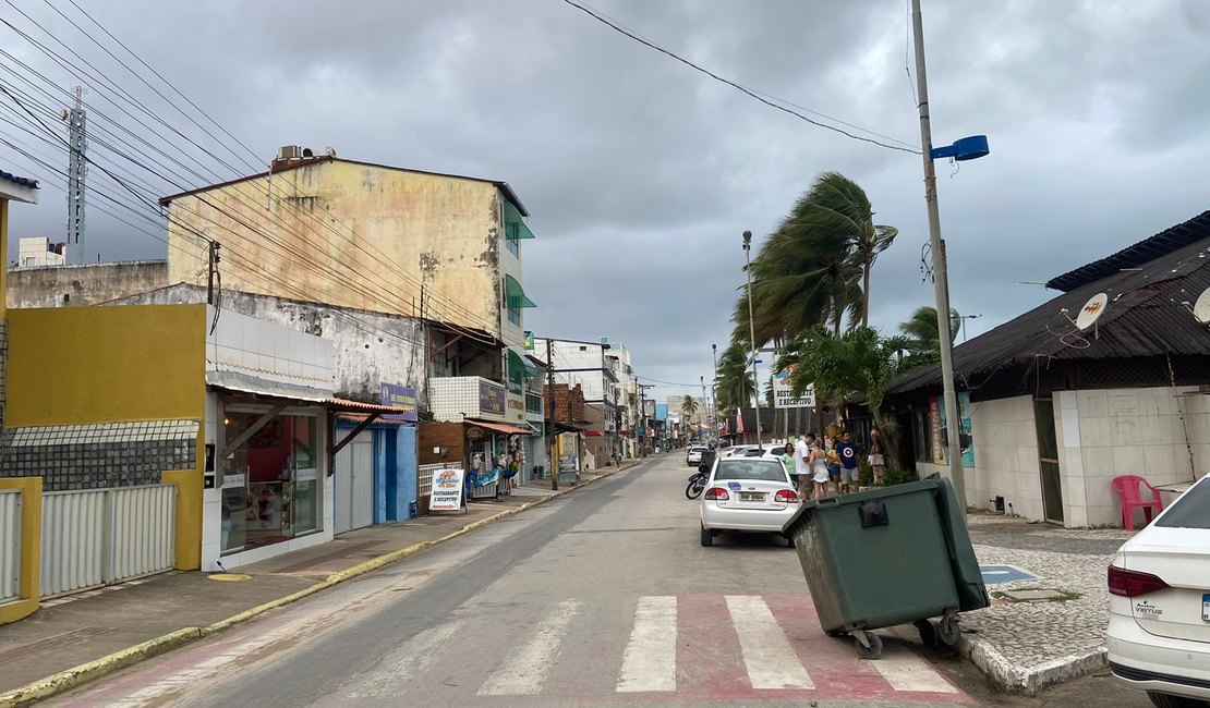 Casas viram empreendimentos e Maragogi vive êxodo à beira mar