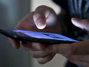 Jovem rouba celular com rastreador e é preso pela polícia