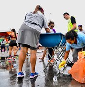 Cooperativa realiza coleta seletiva em evento de corrida na orla de Maceió