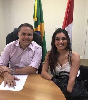 Deputada Thaise Guedes se reúne com Governador Renan Filho